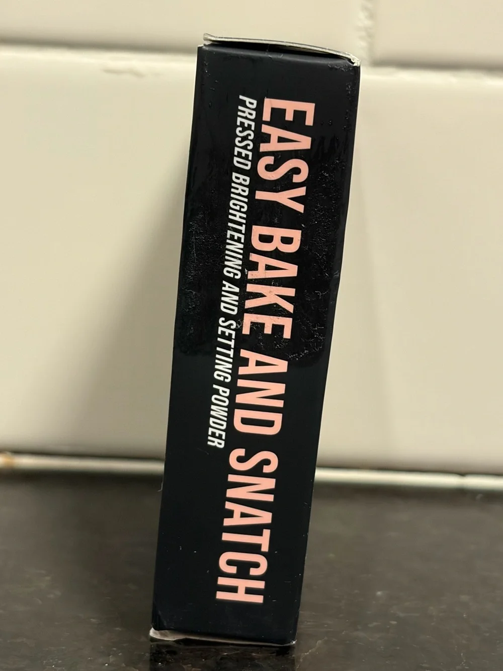 Huda Beauty - Easy Bake Loose Baking & Setting Powder (Shade: Poundcake) - New
